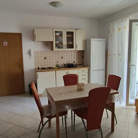 Benedetti Apartman Povljana